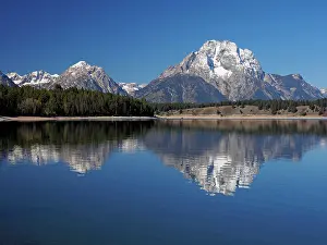 Jackson: 80184751 Jackson Lake - Mount Moran in background