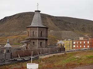 Stefan: 80184821 Barentsburg Town Svalbard, Norway Stefan