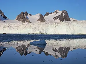 Stefan: 80184831 Storbreen Glacier Svalbard, Norway Stefan