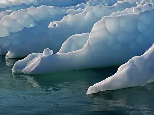 Stefan Meyers: 80184834 Iceberg - Magdalenenfjord Svalbard, Norway