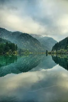 Arrow: 80185280 Bamboo Arrow Lake Jiuzhaigou National Park