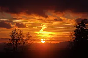Turbines: 80186111 Sunset - across Habichtswald - with wind