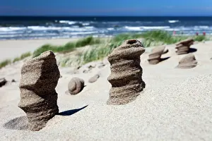 Texel: 80186136 Wind Erosion - of sand formations - on