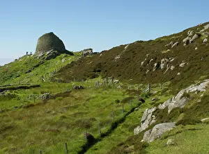 Iron: 80186712 Dun Carloway Broch - iron age dwelling