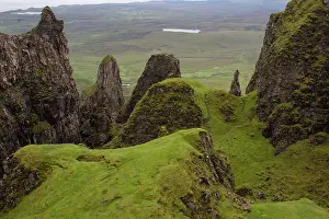 Skye: 80186731 View from the Table - in the Quiraing -