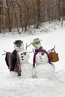 John Cancalosi: 80187040 Snowman - Snow couple - Washington DC area