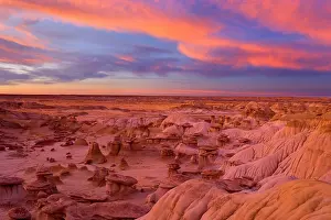 Artfully: 80187203 Hoodoos and Badlands - artfully sculpted