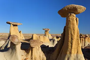 Badlands: 80187219 Hoodoos and Badlands - artfully sculpted