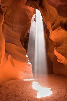 Breaking: 80187256 Antelope Canyon - two sunbeams breaking
