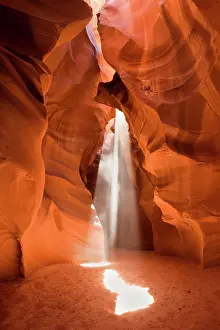 Breaking: 80187257 Antelope Canyon - two sunbeams breaking