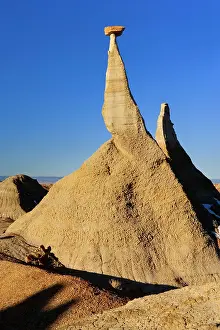 Thin: 80187334 Tall Hoodoo - a very tall, thin and completely
