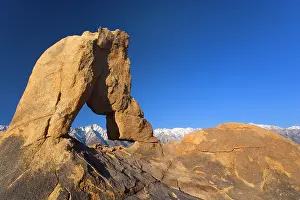 Boot: 80187363 Boot Arch - Lone Pine, one of the snow-capped