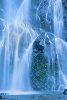Falling: 80187366 Bridal Veil Falls - falling waters of Bridal