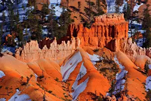 Spires: 80187380 Bryce Canyon - famous sandstone spires