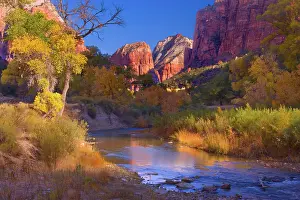 Called: 80187435 Court of The Patriarchs - red cliffs called