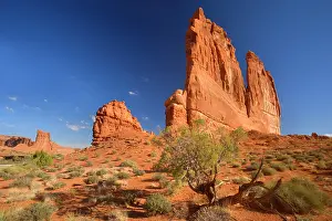 Called: 80187437 Courthouse Towers - sandstone butte called