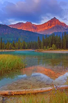 Epaulette: 80187538 Epaulette Mountain - mountain landscape