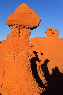 Goblin: 80187582 Goblin Valley - weirdly shaped sandstone