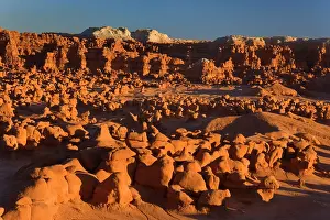 Goblin: 80187591 Goblin Valley - weirdly shaped sandstone