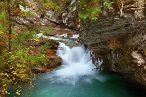 Johnston: 80187737 Johnston Canyon - water of Johnston River