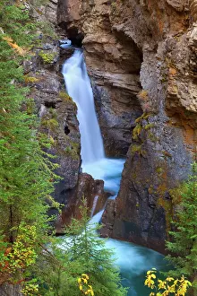 Johnston: 80187738 Lower Falls - water of Johnston River rushing
