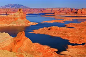 Powell: 80187756 Lake Powell - panoramic view onto Lake