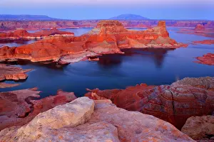 Powell: 80187759 Lake Powell - panoramic view onto Lake