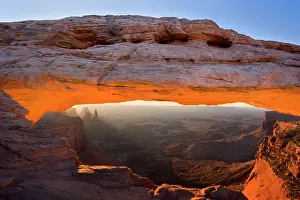 Mesa: 80187788 Mesa Arch - view through Mesa Arch into