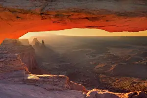 Mesa: 80187789 Mesa Arch - view through Mesa Arch into