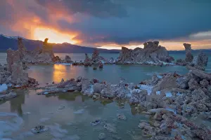 Tufa: 80187805 Tufa Formation - amazingly sculpted tufa