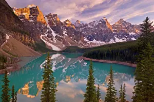 Moraine: 80187819 Moraine Lake - turquoise coloured Moraine