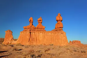 Sisters: 80188169 Three ugly Sisters - sandstone rock formation
