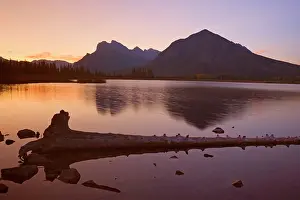 Sulphur: 80188213 Vermillion Lakes - Mount Rundle and Sulphur