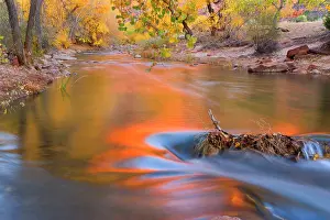 Virgin: 80188229 Virgin River - red cliffs and brightly