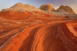 Steffen & Alexandra Sailer: 80188257 White Pocket - artfully sculpted rock formations