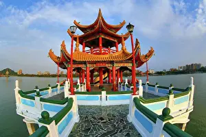 Ponds: 80191416 Chinese Pagoda on the Spring and Autumn