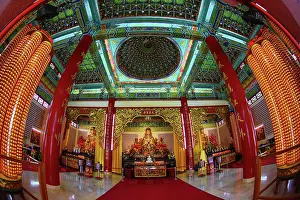 Tian: 80191500 Altar of Mazu, Goddes of the Sea at the
