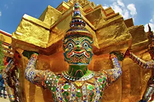 Phra: 80191510 Yaksha Demon Statue at Wat Phra Kaew Temple