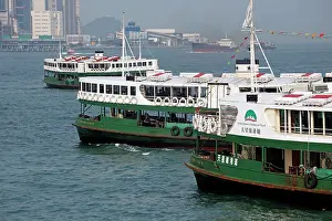 Ferry: 80191540 The Star Ferry crossing Victoria Harbour