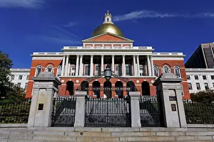 Dome: 80191543 Massachusetts State House with gold dome