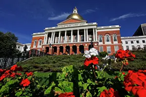 Dome: 80191544 Massachusetts State House with gold dome