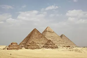 Pyramid: 80194205 The pyramid of Menkaure (Mycerinus), the
