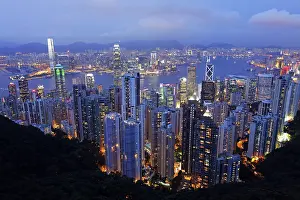 Hong: 80194206 Hong Kong Skyline - View of the lights