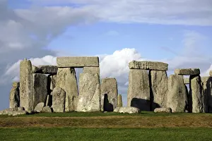 Stonehenge: 80194234 Stonehenge Stone Age circle of standing