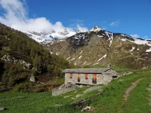 Dell: 80195303 Mountain Hut Orco Valle, Gran Paradiso