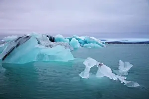 Jokulsarlon: 80195551 Blue Iceberg Jokulsarlon Lagoon, Iceland