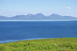 Islay: 80196846 Paps of Jura - mountain peaks and North