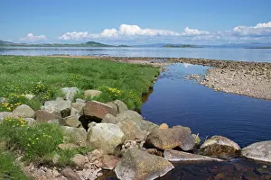 Jura: 80196860 Seascape - river outlet to sea Craighouse