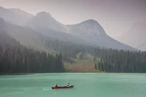 Rowing: 80197497 Rowing Boat Emerald Lake, Yoho National