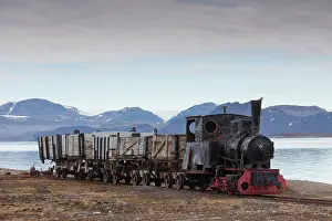 Coal: 80199102 Mine Railway Train Ny-Alesund, Svalbard